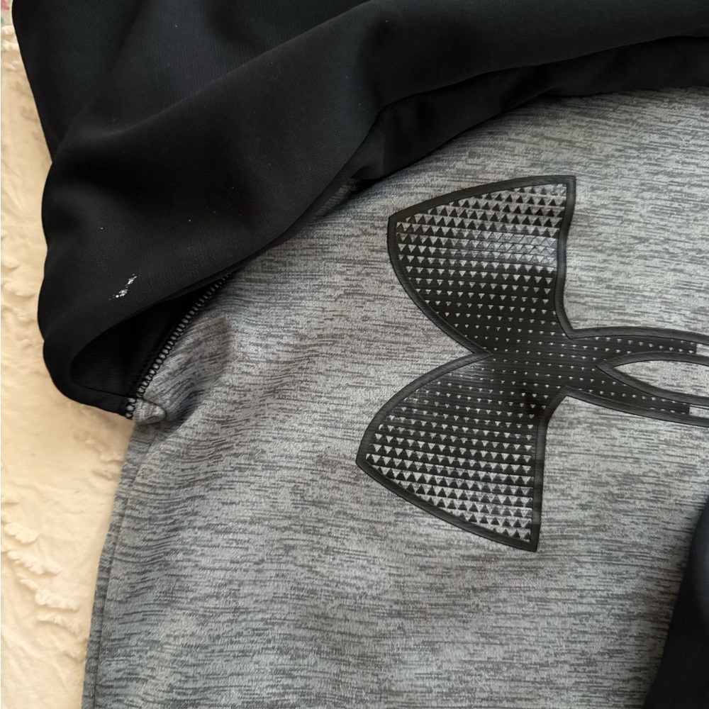 Under Armour Black and Gray Sweatshirt